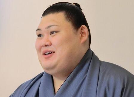 大の里が殊勲賞　新入幕から４場所連続の三賞　敢闘賞の隆の勝は逆転Ｖなら殊勲賞とＷ受賞も　平戸海は初三賞の技能賞　大相撲名古屋場所