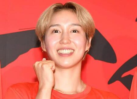 イケ顔がすぎる！バスケ代表宮崎早織が「こっち見ないで。笑」久々再会のバスケ選手　彫り深、大きな瞳、太眉