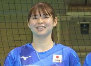 パリ五輪　バレー女子・山田二千華の制服姿にファン衝撃「脚長い」「顔も小さっ」地元で一日警察署長に