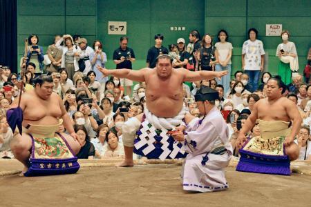 照ノ富士、糖尿病１０キロ以上減　夏巡業終了、秋場所の調整に不安