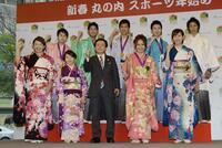 　２０１３年１月、浜口京子らオリンピアンとともに東京五輪招致を訴える陣内貴美子（前列右端）