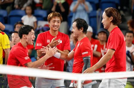 錦織圭は大事取って不出場も日本勝利「まだ万全ではない」酷暑のデビス杯、波乱含みもエース西岡良仁が決めた