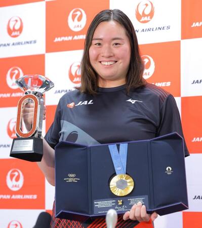 五輪金の北口榛花が帰国　地元・旭川では「ラーメン食べたい（笑）」　快挙連発の今季は終了　「充電」のオフへ