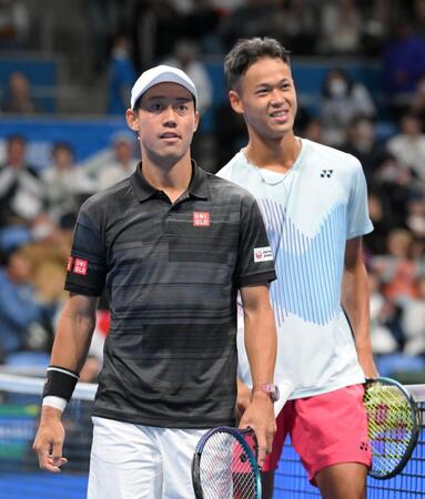 　第１シードのラモンズ、ウィズロー組相手に善戦するも敗れた錦織圭（左）、坂本怜組（撮影・伊藤笙子）