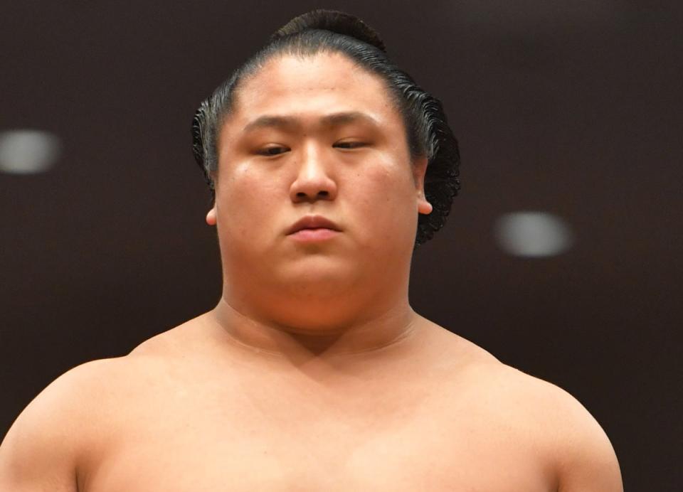 10.仰臥位肩甲骨ストレッチ