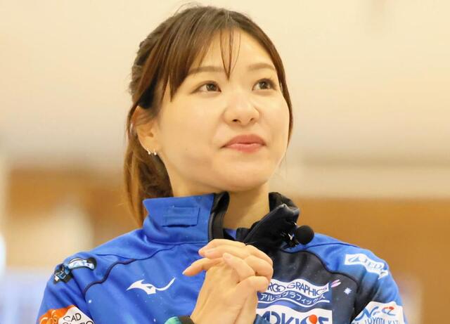 カーリング吉田知那美 ヒールで驚異の跳躍力「さすがアスリート カーリング吉田知那美 ヒールで驚異の跳躍力「さすがアスリート