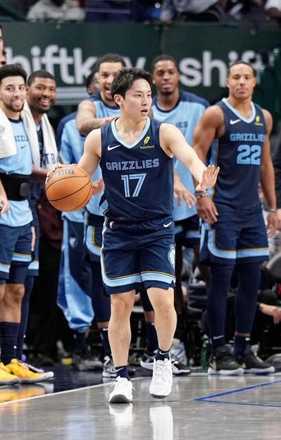 NBA 河村勇輝 グリズリーズ 48 L グリズリーズ河村勇輝 3戦連続途中出場も…NBA初得点はシュート