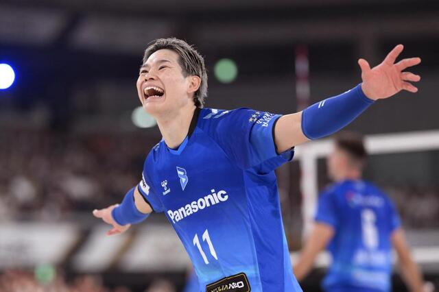 開幕戦制した大阪B・西田有志 バチバチだった代表対決 サーブ