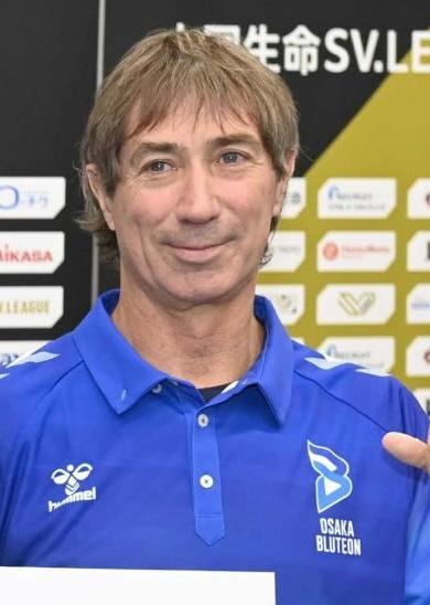 バレー男子日本代表の新監督にロラン・ティリ氏が就任へ フランス代表
