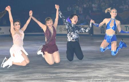 ＮＨＫ杯エキシビションを坂本＆鍵山が華やかに盛り上げ　坂本は「Ｐｏｉｓｏｎ」の壮大な世界観で魅了