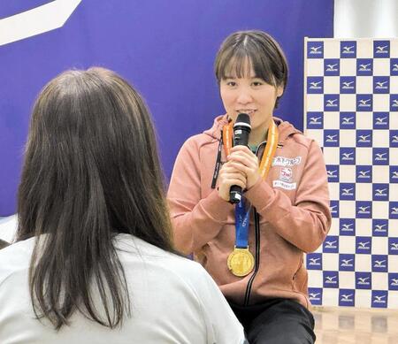 　抽選で当選したファン１０人限定のイベントで爆笑トークを繰り広げた平野美宇