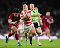 　前半、トライを決めたＳＨ斎藤直人　©ＪＲＦＵ