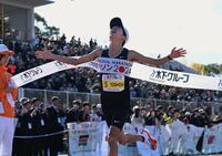 　４年ぶり２度目の優勝を果たした吉田祐也