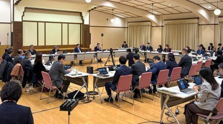 　公立中学校の部活動改革に関する国の有識者会議の第２回会合＝１０日午後、東京都内