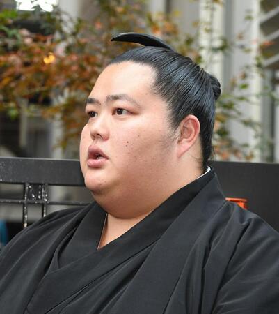 　北の富士勝昭さんとの思い出を語る琴桜（撮影・佐々木彰尚）