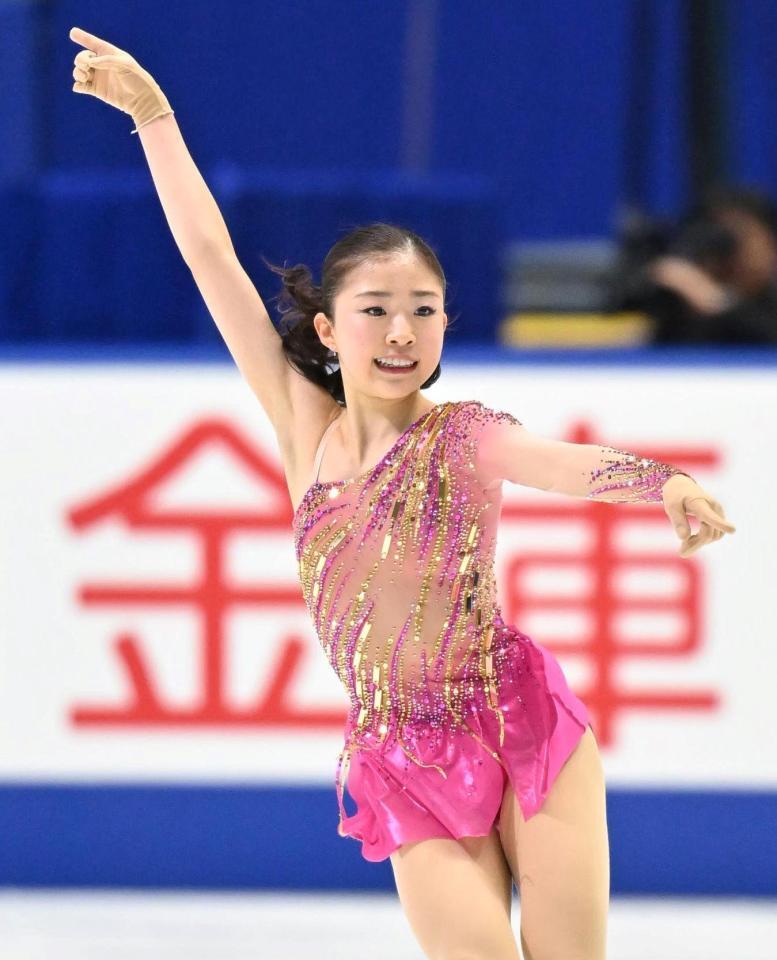 　華麗な演技を披露する千葉百音（撮影・北村雅宏）