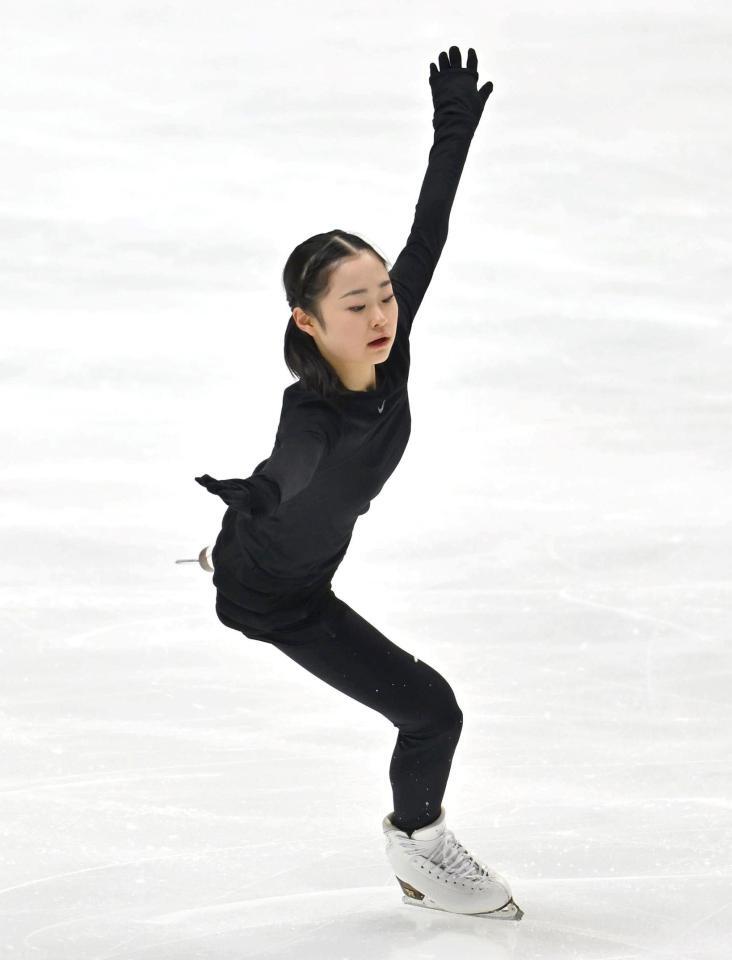 　着地に成功する島田麻央（撮影・北村雅宏）