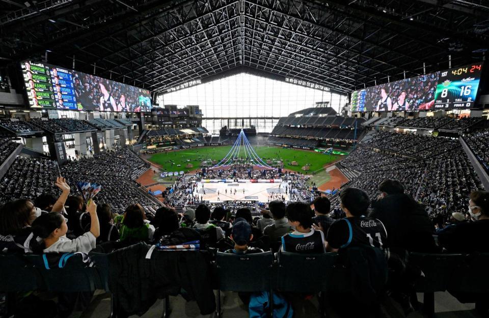 　エスコンフィールド北海道で行われたバスケットボールＢリーグ１部の北海道－三河戦