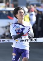 往路４位でゴールした駒大・山川拓馬（撮影・伊藤笙子）