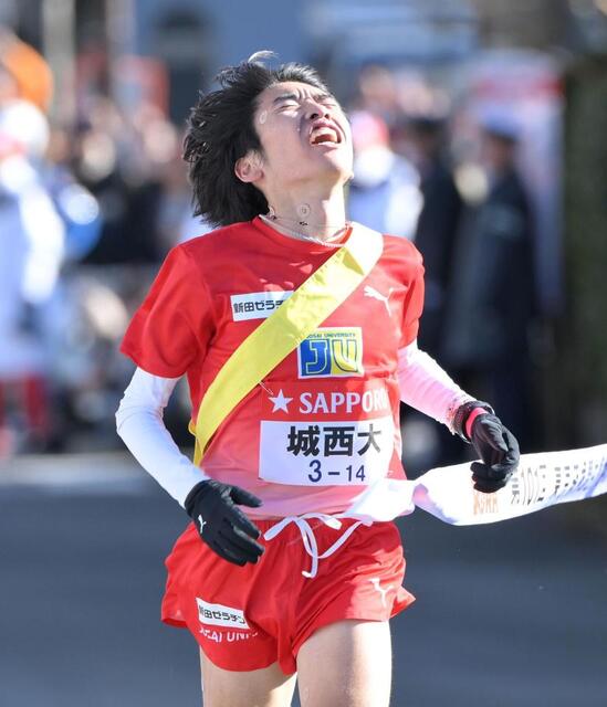 箱根駅伝 カメラ接近で選手怒「どけ！」