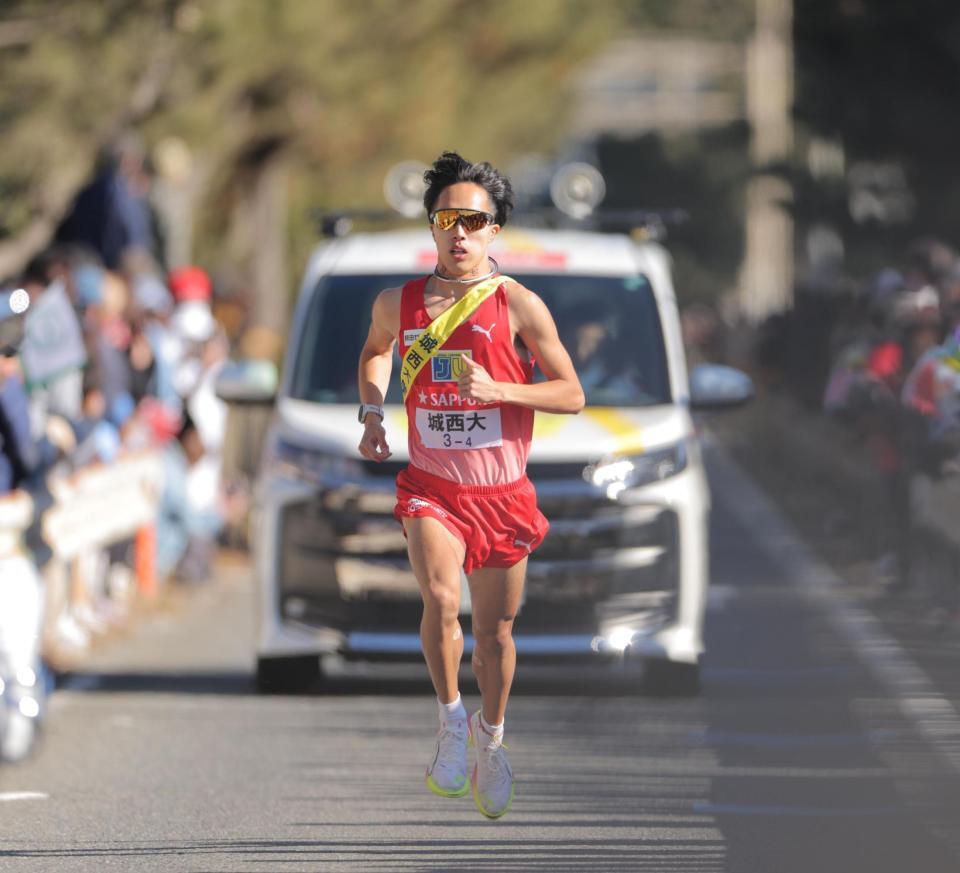 ４区を力走する城西大・林晃耀（撮影・吉澤敬太）