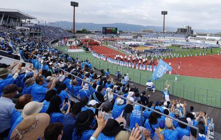 　国民スポーツ大会「ＳＡＧＡ２０２４」の総合開会式＝２０２４年１０月、佐賀市のＳＡＧＡサンライズパーク陸上競技場