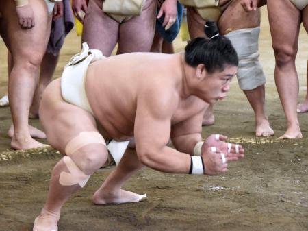 　時津風一門の連合稽古に臨む若隆景＝両国国技館の相撲教習所