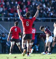 　４連覇を達成して喜ぶ帝京大・青木恵斗（撮影・堀内翔）