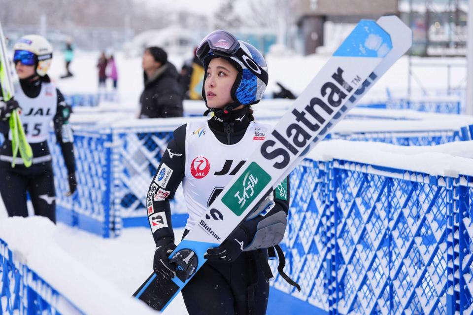 　公式練習に臨む高梨沙羅