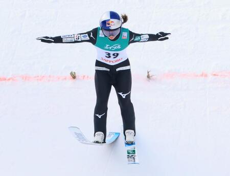 　２本目で大ジャンプを決めた高梨沙羅（撮影・吉澤敬太）