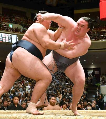 金峰山 ただ一人8連勝 最高の折り返しにおとぼけ「きょうだったんですか」復活Vへ意欲満々