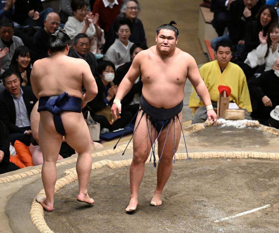 平戸海 過去6戦全敗の豊昇龍から待望の白星 「勝つときは一気の攻めだった」 場所前の稽古の雪辱― スポニチ Sponichi Annex スポーツ
