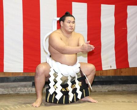 　横綱土俵入りを披露する横綱豊昇龍（撮影・西岡正）