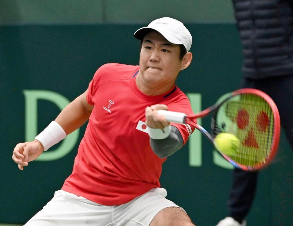 　シングルス第１試合で勝利した西岡良仁