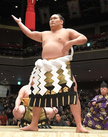 　両国国技館で初の横綱土俵入りを行う豊昇龍