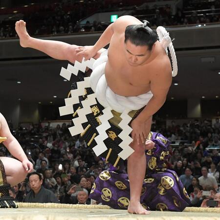 　両国国技館で初の横綱土俵入りを行う豊昇龍