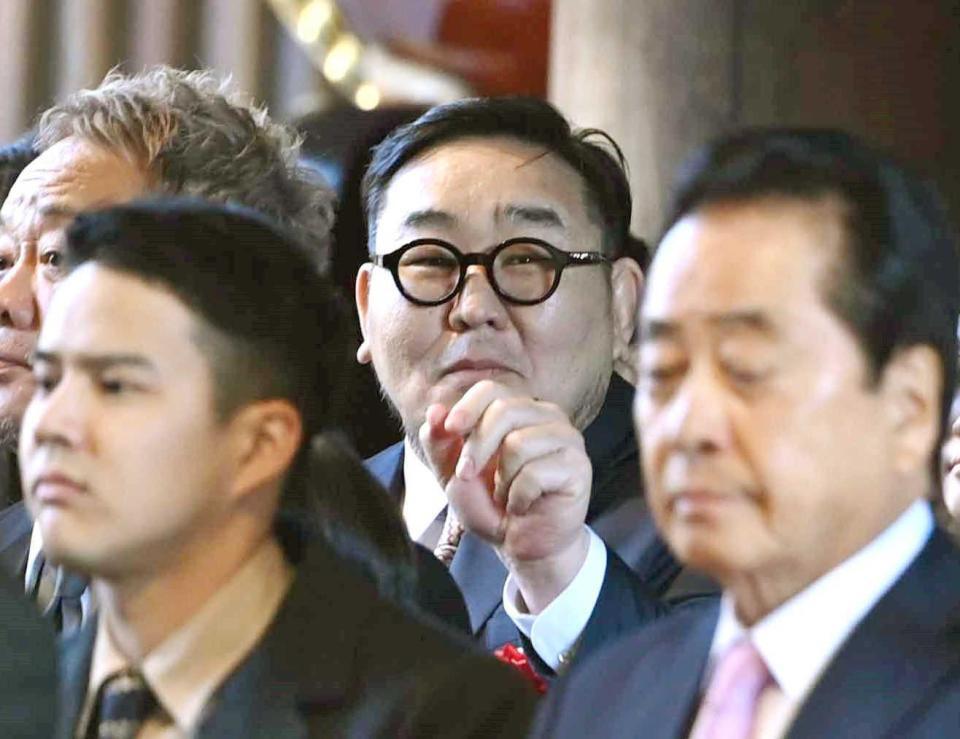 　奉納土俵入りに駆けつけた元横綱朝青龍のドルゴルスレン・ダグワドルジ氏