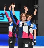 　優勝を決めて喜ぶフォルティウス・吉村紗也香（撮影・堀内翔）