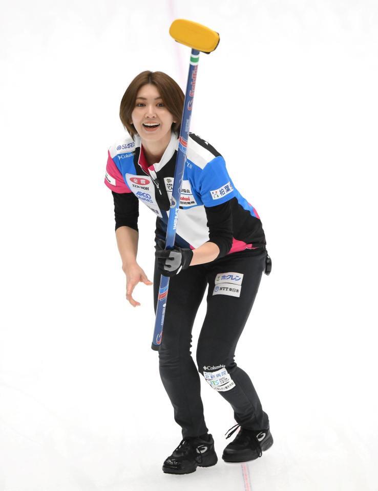 　第１エンド、笑顔を見せるフォルティウス・吉村紗也香（撮影・堀内翔）