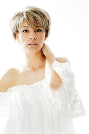 梅宮アンナが氷上からメッセージ「スマイルジャパンのファンのみなさん、本当によかったですね～」　アイスホッケー大使が五輪切符獲得の応援に感謝