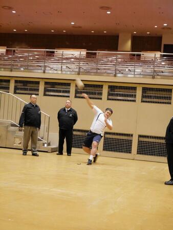 　ハンドボール投げに挑む今田光星