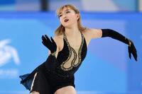 　演技する坂本花織（共同）