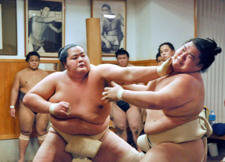 王鵬、春場所で「攻めの相撲を」　新三役確実、琴桜らと２１番