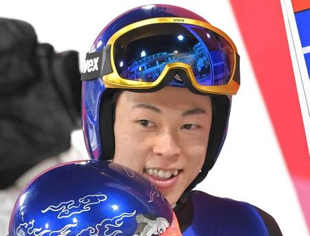 小林陵侑が逆転Ｖで２連勝　２本目１３７Ｍの大ジャンプ　Ｗ杯通算３４勝目　連覇がかかるミラノ・コルティナ五輪へ復活ののろし