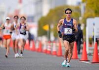 　終盤、レースする山西利和