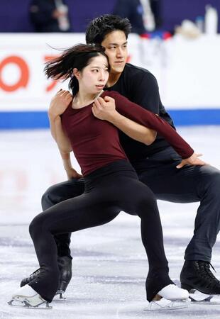 りくりゅう「納得いく演技を」　四大陸選手権２季ぶりＶへ公式練習