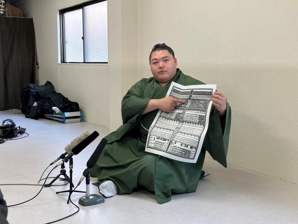 　番付発表会見に臨んだ王鵬