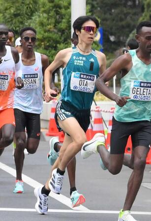 太田蒼生　ホロ苦初マラソン　低体温と低血糖のため途中棄権　左胸には亡き後輩の喪章も　青学勢学生記録３連発ならず