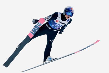 　ジャンプ男子個人ラージヒルで３位となった小林陵侑の１回目の飛躍＝トロンヘイム（共同）