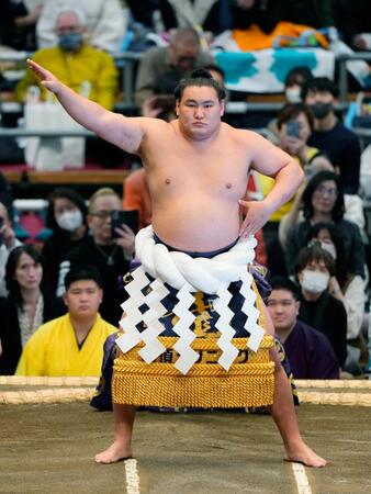 　大相撲春場所の初日、土俵入りを披露する新横綱豊昇龍